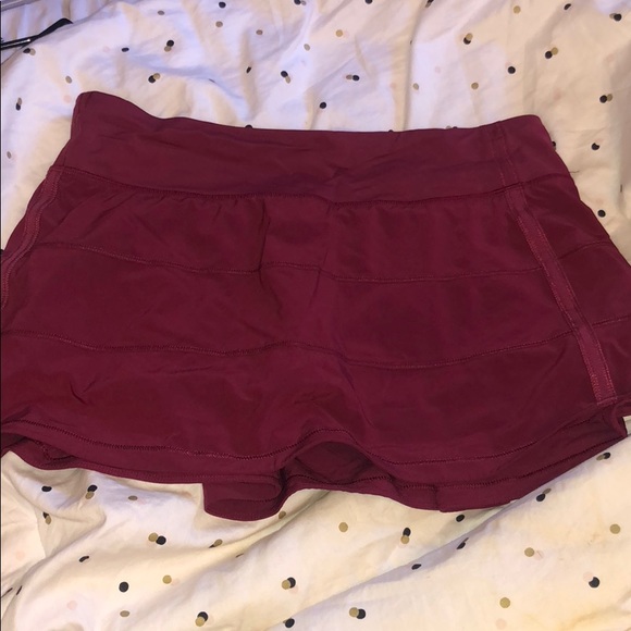 lululemon athletica Dresses & Skirts - RED LULULEMON SKIRT SIZE 8